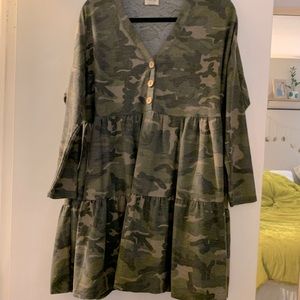 Three birds nest oversized dress medium